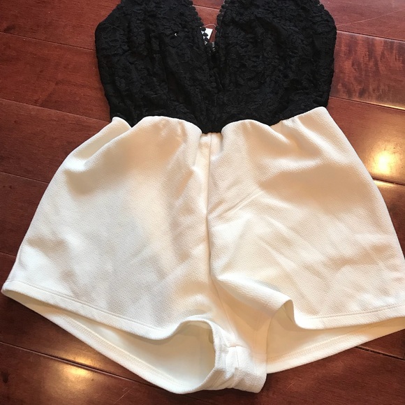 Romper - Picture 1 of 4